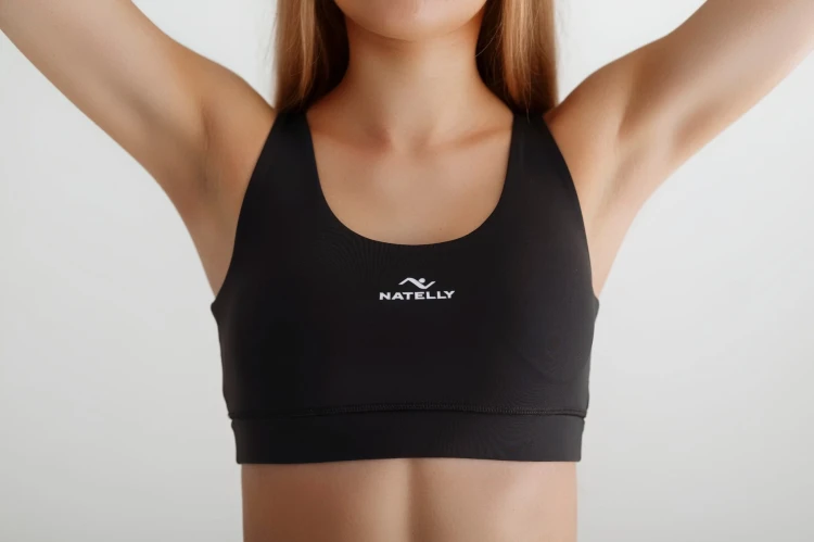 Czarny damski top Natelly, widok z przodu