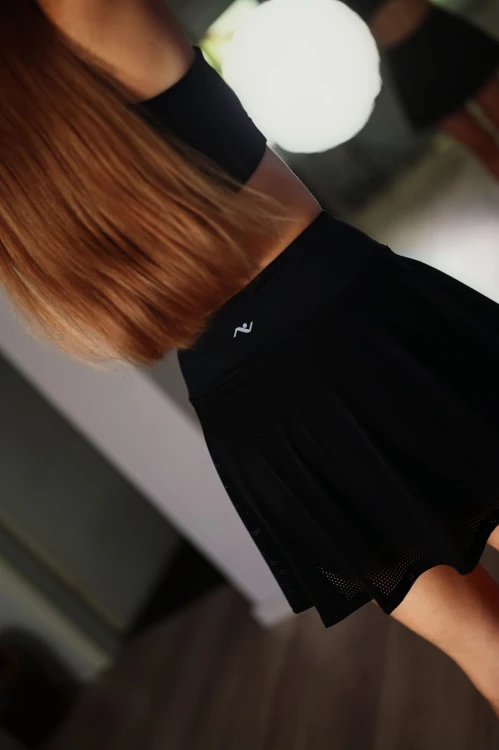 Spódniczka damska z getrami i siateczką ActiveMesh czarna - widok z tyłu