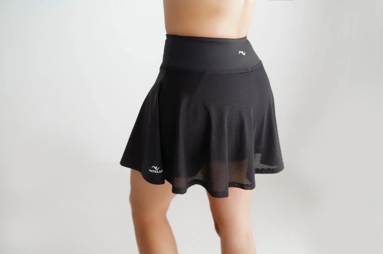 Spódniczka damska z getrami i siateczką ActiveMesh czarna - widok z boku