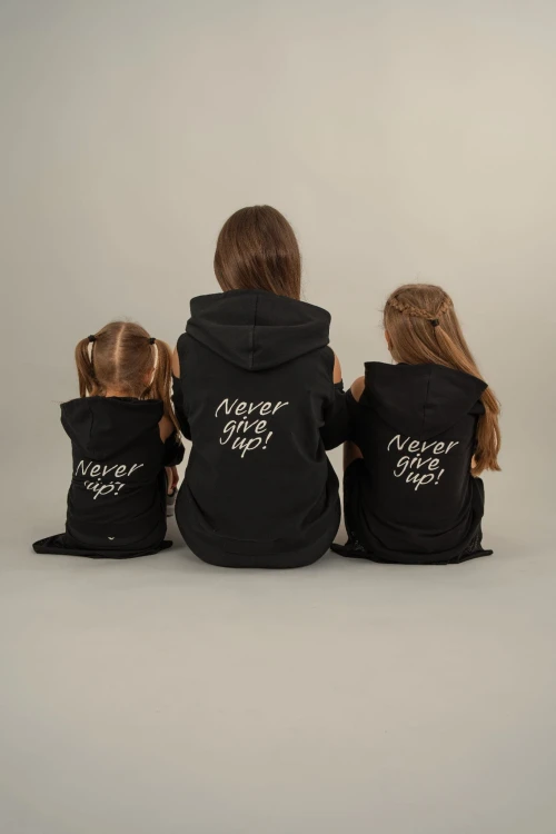 Bluza dziewczęca FLOW z odkrytymi ramionami czarna - córeczki z mamą