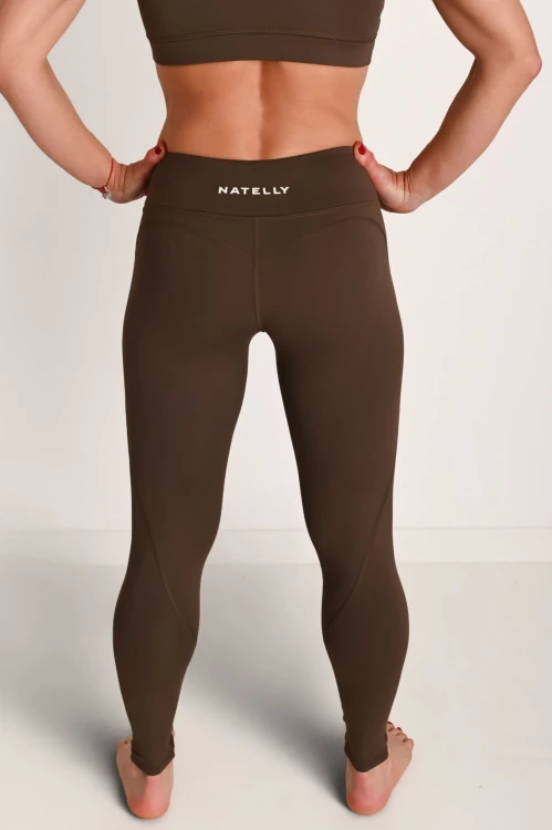 Komfortowe legginsy damskie z przeszyciami ActiveGlow brązowe