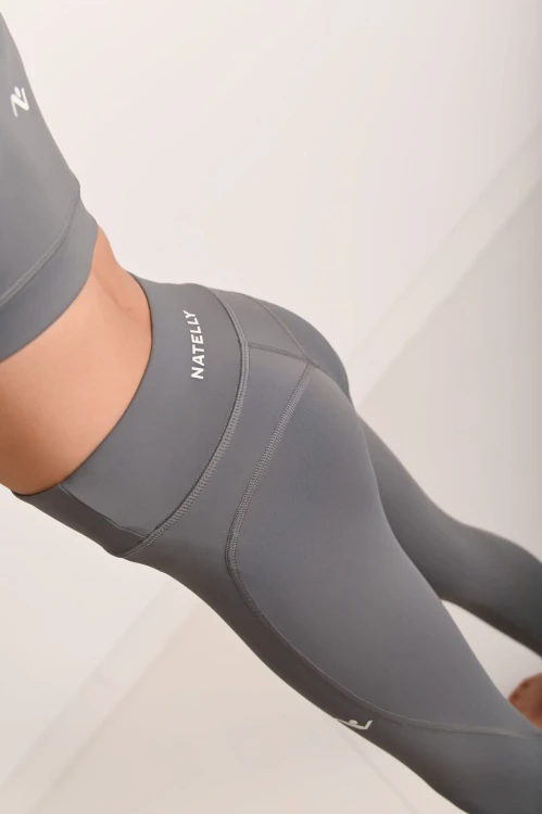 Wygodne szare legginsy dziewczęce z przeszyciami ActiveGlow