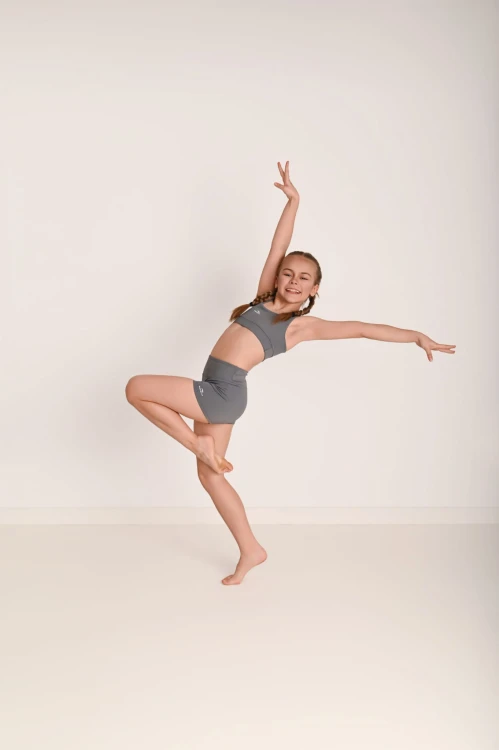 Wygodne szorty dziewczęce ActiveGlow szare