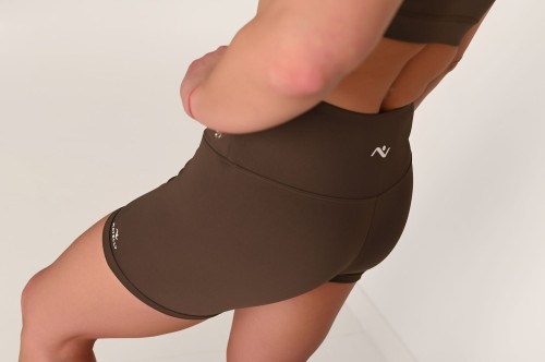 Wygodne brązowe szorty damskie ActiveGlow Natelly