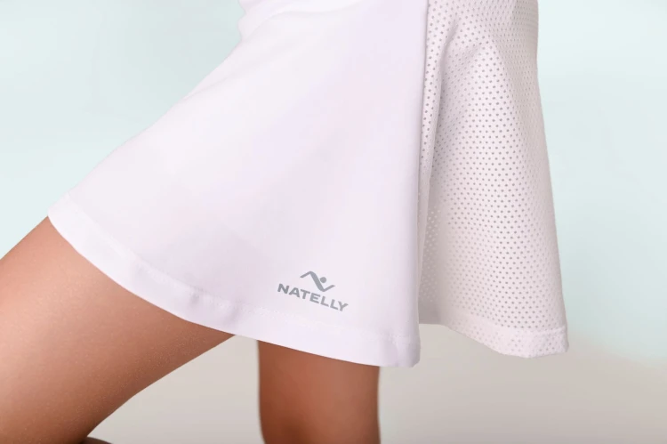 Biała spódniczka dziewczęca z getrami i siateczką ActiveMesh - lekki, solidny materiał