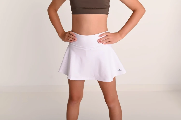 Biała spódniczka dziewczęca z getrami i siateczką ActiveMesh