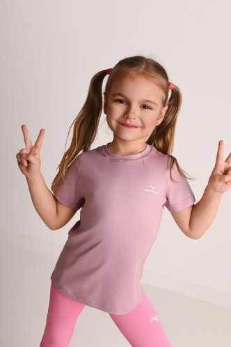 Różowa koszulka dziewczęca z przeszyciami i odblaskiem