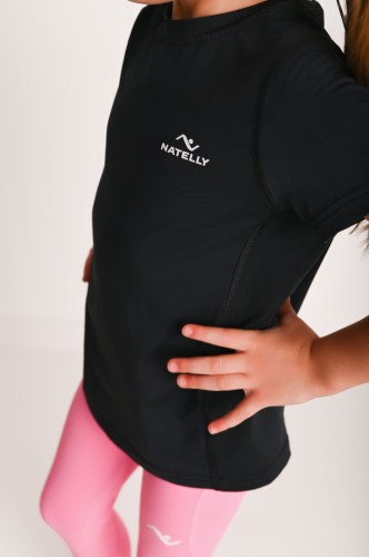 Czarna koszulka dla dziewczynki z przeszyciami i odblaskiem Action